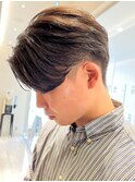 前下がりナチュラルショートツーブロックセンターパート