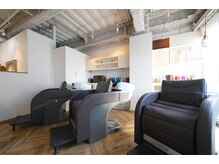 トッカ ヘアアンドトリートメント 赤羽店(tocca hair &treatment)の雰囲気（首に負担の掛からないyumeシャンプー台）