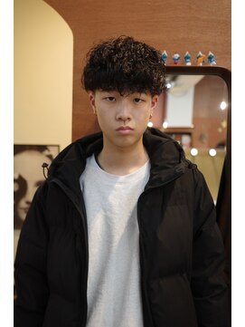 エディ(Edy) マッシュツイストスパイラルパーマツイスパケアパーマ眉毛カット