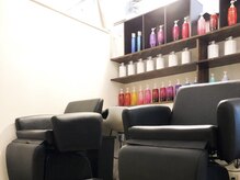 レボルトヘアー 松戸店(R-EVOLUT hair)の雰囲気（シャンプー台はフルフラット、極上のひととき◎【松戸/松戸駅】）