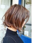 切りっぱなしボブ×ナチュラルハイライト