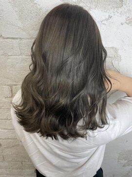 プライズ アイリス 池袋東口店(prize Iris) ダークグレーイルミナカラー艶カラー