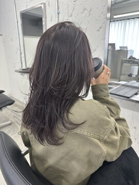 プレイ(PLAY) ミディアムレイヤー×ラベンダーグレー×ハイライトで透明感◎