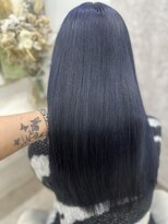 ラビス(Lovis)&nbsp;黒髪カタログ/ボブルフ/ネビージュ/小顔に見せるヘア/ワンレン