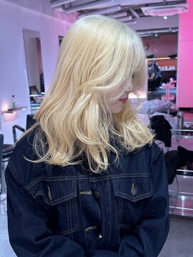 ダズリングディア(Dazzling Deer) ブロンド/抜きっぱなしブロンド/似合わせカット