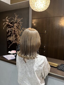 アールトゥーヘアー(art To Hair) ハイトーンカラー/プラチナベージュ/ブリーチカラー