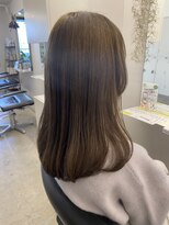 アコロン(acoron)&nbsp;オリーブベージュ　新宿/髪質改善/ミディアム/透明感カラー