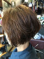 オーバーキャプテンネイキッド(OVER CAPTAIN NAKED) 前下がりショートボブ