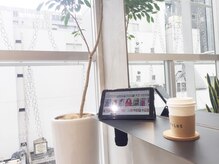 全てのお席にタブレット、充電器、wifiを完備☆雑誌を読んだりゆっくりおくつろぎください☆田町芝浦