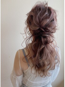 ロルド シェリ(Rold Cheri) ピンクベージュハーフアップ