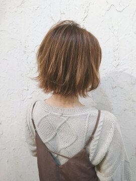 フロール(Flor) 【flor 戸塚】*切りっぱなしボブ+ラテベージュ*