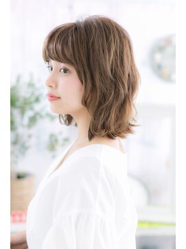 ミック ヘアアンドビューティー 大山店(miq  Hair&Beauty) くびれカールで作る！外国人風女っぽウルフb