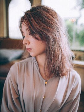 ヘアアンドリラクゼーション シャッセ(Hair&Relaxation SASE) xハイトーン×ミディアムスタイル