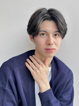 ダブルオーバイオーバーレイ 武蔵新城(w/o by Overlay) ２０２５センターパート×ニュアンスパーマ