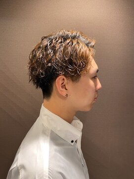 ヒロギンザ 六本木店(HIRO GINZA) スパイラルパーマツーブロックメンズマッシュ