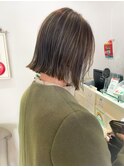 切りっぱなしボブ×ハイライト☆