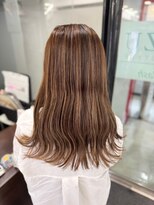 アイズ 本厚木(AIZU)&nbsp;白髪ぼかしハイライト　シナモンベージュ