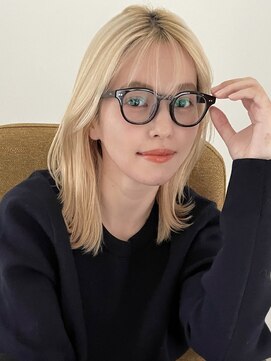 アニー(ANY) ベージュカラー（KENJI,ブリーチ、大宮駅、韓国、レイヤーカット