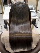 ロンド レア 天神大名店(Lond Le’a) 小顔に見せるヘア/ワンレン/ボブウルフ/ネビージュ/黒髪カタログ