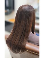 レイエレガンス(Rei Elegance) 髪質改善トリートメントでツヤとまとまりのある髪へ