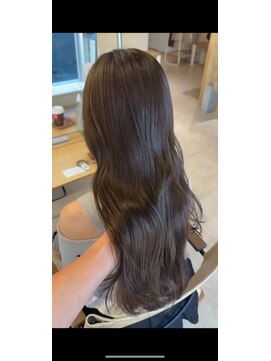 フルールバイアヴァンスクロス(Flulu by avance. cross) 透明感と柔らかさのグレージュカラー