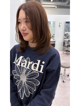 レイヤーカット/ベージュ/顔まわりカット【堀 春菜】