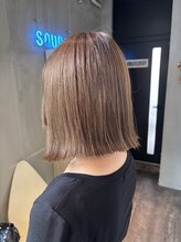 テト(teto) 〈天六美容室〉 タッセルボブ グレージュ