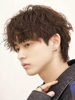 ルーシー 渋谷(LUCEY)&nbsp;センターパートニュアンスパーマフェザーパーマ波巻きパーマ