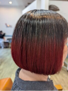 R ヘアーアンドメイク 立野店 ダークルーツ×レッド