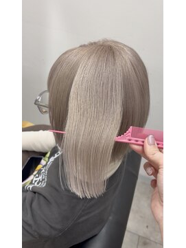 イルウィ(irwi) 【ホワイトベージュ/ボブ】