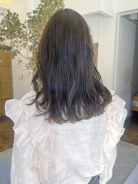 ヘアーアイスカルテット(HAIR ICI QUARTET) ワンカラーで作る透明感オリーブベージュ