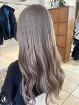 ヴァンカウンシル 春日井店(VAN COUNCIL) 透明感たっぷりWhite beige