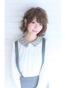 シレーナ ヘアーリゾート(Sirena Hair Resort) 耳かけ☆大人カジュアル・ミディアムボブ