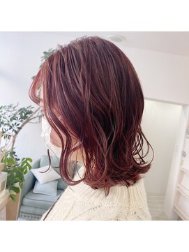 エルフ(elf) 切りっぱなしボブ×ピンクベージュカラー