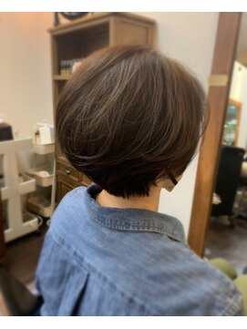 ラドゥース(La douceur) 柔らか質感のシアーグレージュカラー