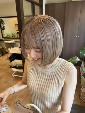 アズーラ用賀(AZURA) ハイトーンミニボブ
