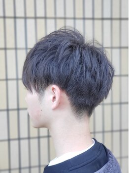 フェリス(feliz)の写真/〈御影駅徒歩1分〉作り込みすぎない色気。ナチュラルの中に清潔感と色気を演出する、ヘアカットとパーマ。