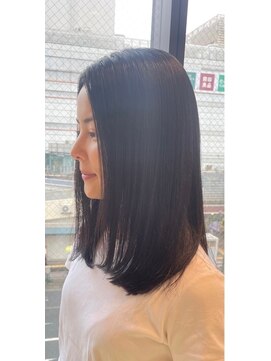 モッズ ヘア 目黒店(mod’s hair) ストレートミディアムスタイル