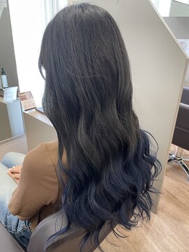 ジ エクト ヴィシア 心斎橋店(The Ect VIXIA) ダークブルー/ブルーグラデーション/裾カラー/ブルージュ