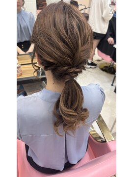 ミルクティー(Milk TEA) ふわっとポニーテール♪