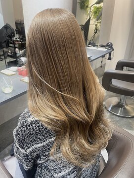 エイル 西梅田(eyl) ミルクティーベージュ☆伊達育海