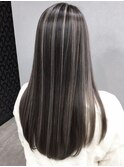退色も楽しめるコントラストハイライトロング