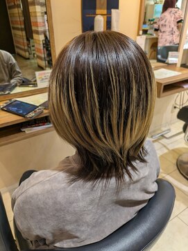 アウラニヘアーリゾート(AULANI Hair Resort) ウルフカット