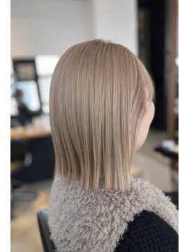 カットカットカットヴェンティ(Cut!Cut!Cut!VENTI) ミルクティーベージュカラー