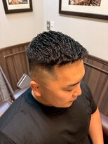 ミリオンバックス 御徒町店(Million Backs)&nbsp;御徒町/刈り上げセンターパート/波巻きツイストスパイラル