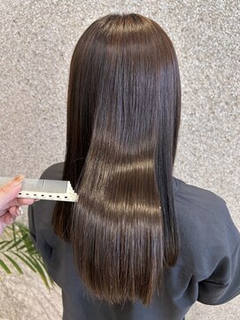 ベルフェミンミエル 毛先までまとまる艶感ストレート