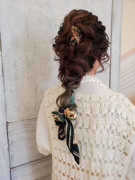 ワークスヘアー(WORKS HAIR) 編み込みスカーフアレンジ