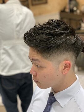 ルドローブラントオオサカ(LUDLOW BLUNT Osaka) 0.8ジェットモヒカンフェード