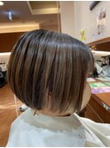 ショートボブ