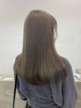 ノートエートル 西金沢(Nought etre) オリーブベージュ/ハイトーンカラーグレージュツヤ髪スタイル